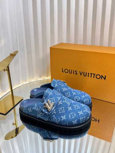 出厂：女码 男码 顶级版本 Louis Vuitton路易威登 Lv包头拖鞋驴牌 丹宁系列牛仔布 春夏最新爆款系列 情侣款老花凉拖 高级慵懒风，百看不厌款、时尚