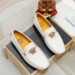 工厂p价 Versace 范思哲 男士新款豆豆鞋上市 原单品质 官网1:1同步头层牛皮皮内里，完美造型顶级品质，橡胶耐磨大底，，鞋型饱满，立体感十足超级百搭 高