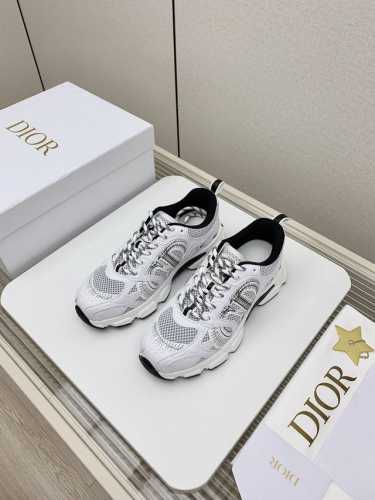 出厂 高版本 迪奥 Dior Chrono 新款休闲运动鞋跑鞋老爹鞋 真的酷毙了，未来感十足原版完美复刻！全对版材质 模具！！35-40