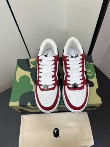 BATHING APE vs 最新爆款休闲板鞋系列 A BATHING APE 各大明星 博主同款 诞生于1993年的 A BATHING APE近期在球鞋领域