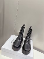 Celine思琳秋冬走秀款杨幂同款马丁靴、无敌显瘦马丁靴、做旧双色效果小牛皮皮质柔软鞋底厚5Cm左右、增高显腿细、原版定制小牛皮、牛皮内里真皮沿条原版开模大底s