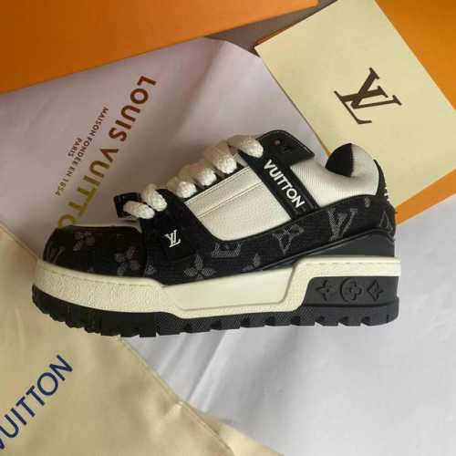 橙子出厂价p Louis Vuitton 路易威登 Lv Trainer 运动鞋 面包鞋 休闲板鞋 滑板鞋 情侣款 胖丁 胖墩墩 胖嘟嘟 男女同款 鞋面：头层牛