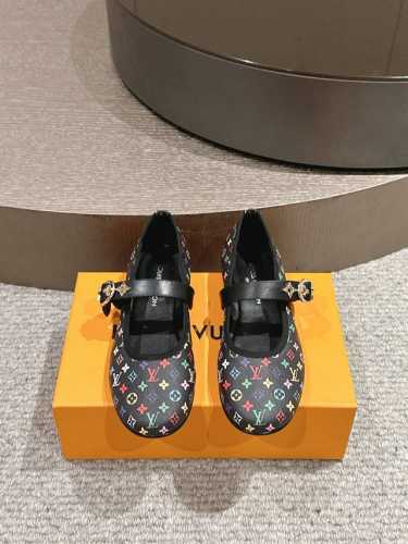 高版本出厂 P420 Louis Vuitton Ss25 New Arrival Lv驴牌春夏系列玛丽珍平底鞋单鞋新品 简约精致，高级感满满，尽显优雅气质～上