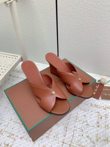 出厂 高版本 Loro Piana 25 夏季最新Vera系列 平底 高跟 凉拖 新色过彩色的夏天！ 既休闲又时髦，又能毫不刻意地透露出品质与舒适，交叉带拖鞋上