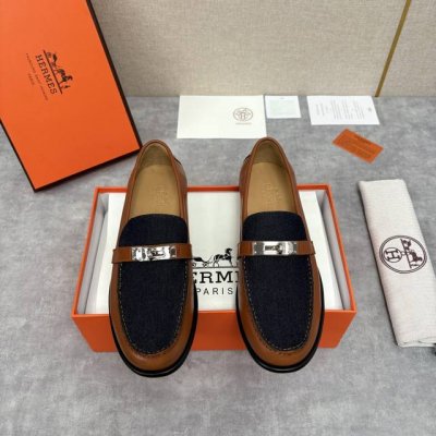 爱马-仕 Herme* 新品Destin 牛仔乐福鞋 官方售价Rmb ,4, 新款男士便鞋上 一脚蹬套脚乐福鞋皮鞋 可休闲可正装 采用进口牛皮拼接撞色丹宁布 牛