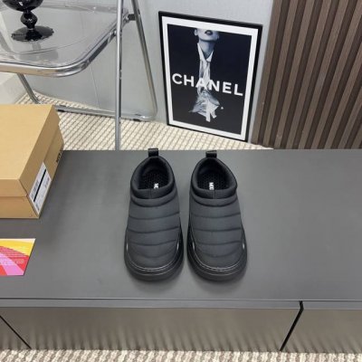 独家顶级版本 Moon Boot2024vs秋冬最新雪地靴系列 丑萌电绣雪地面包鞋 忘了UGG吧，时髦人都在穿Moon Boot雪地靴 如果你难以接受U