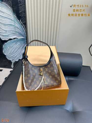 免税店全套包装 Lv Hobo。新品腋下包. 复古优雅 永远的经典 正式休闲皆可 日常通勤无压力尺寸：25.16