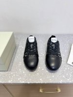 Both 小众潮牌 25Ss春夏新款 鲨鱼头 芭蕾舞风 德训鞋 亮黄色Both薄底德训鞋是今日穿搭的点睛之笔 谁说今年的德训太相似？ 这款小鹿色鲨鱼头德训就很特