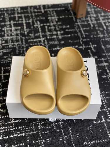 代购级 罗意威 Loewe 24S春夏新款 Ease 泡泡夹脚 沙滩鞋 凉拖鞋 原版购入开发做货 羊皮材质 舒适度极高 非常具有辨识度 美貌与实用并存舒适而不单