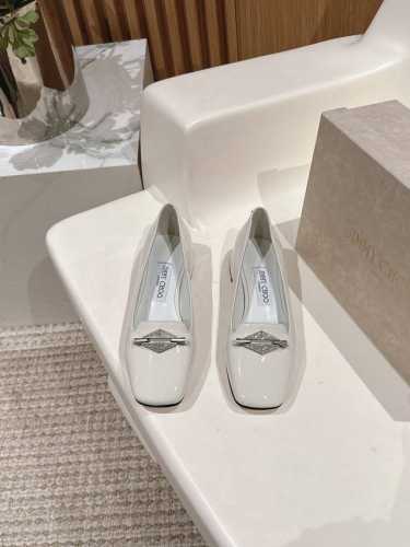 高版本Jimmy Choo 4 春夏新品爆款 乐福单鞋 高跟 系列单品 -超级A的一款啊！美得让人窒息！镂空设计给人以一种很神秘的感觉，奢华又不失低调 不管是衣
