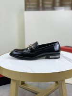 工厂价 Balmain 真皮大底系列 巴尔曼官网新款男士皮底商务休闲皮鞋 原单品质牛货，面采用进口开边珠 漆皮 小牛皮制作，搭配牛皮内里 垫脚，意大利原版进口真