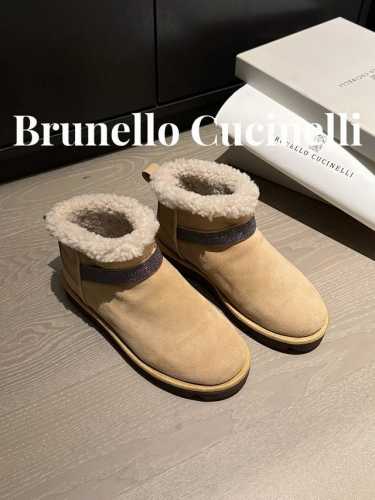 出厂价 牛绒 牛皮 Brunello Cucinelli 布鲁内罗 库奇内利 年新款闪亮饰带装饰麂皮短靴 这款鞋子的闪烁镶珠装饰，在轻质麂皮的绒面纹理上显得格外