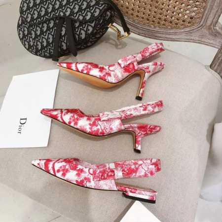 Dior顶级版本 J'Adior 19Ss春夏系列网纱蝴蝶结凉鞋 . Hk9820元原版购入开发。官网最新走秀款超多明星网红上脚.这个夏天终于有了一双能在重要场 - 点击图像关闭