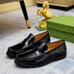 工厂价 Gucci 古奇 里 爆款豆豆鞋顶端品牌奢侈，顶级～质量 ，最新時尚豆豆鞋 ..鞋面選用原版头层牛皮制造. 全头层水染皮内里 。原版个性时尚柔软橡膠耐磨