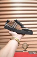 出厂价 Burberry巴宝莉 牛皮内里 经典低帮运动鞋｜进口牛皮搭配经典格纹布料｜牛皮内里｜原版大底｜做工精细穿着舒适 Size：38-44 45定做