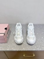 salomon 萨洛蒙Xt-Whisper 户外 休闲 运动鞋 跑鞋 Salomon 对 Xt-Whisper 鞋面设计进行了升级，以多种鞋面材质，构造了丰富的