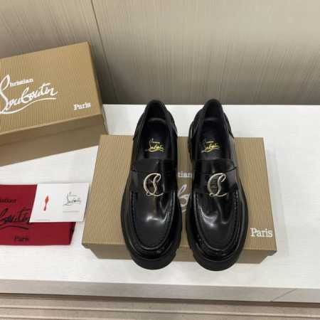 出厂价 顶级版本独家定制 CL红底乐福鞋 代购级⑦个颜色供选择。重磅推出 Christian Louboutin CL 标识设计红底鞋最新走秀款筑简称CL红底鞋 - 点击图像关闭