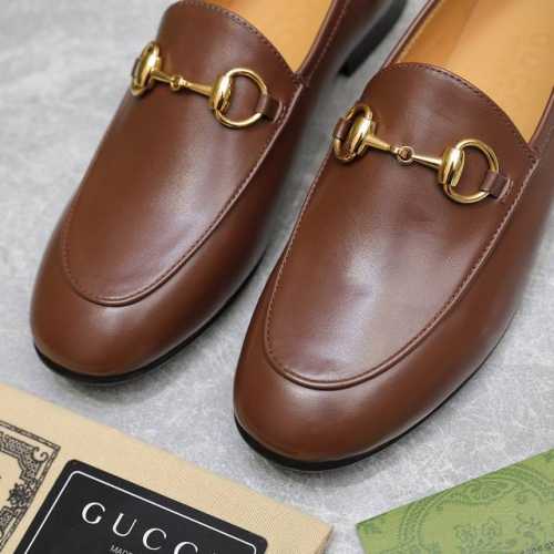 2025专柜同步春夏新款烫钻系列+皮面压花系列乐福鞋Gucci 25S春夏新品双G钻链扣后带凉鞋高跟Guccⅰ 经典女鞋:原版一比一开发，精心调制的鞋楦，面料采