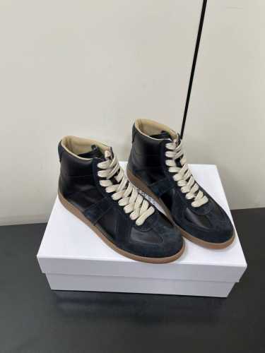 男款 Maison Margiela tibi mm6经典德训鞋高帮版无敌好看，唯一对版 细品多双正品代购回来1比1出模开发！鞋面:牛皮麂皮内里:进口小羊皮鞋底