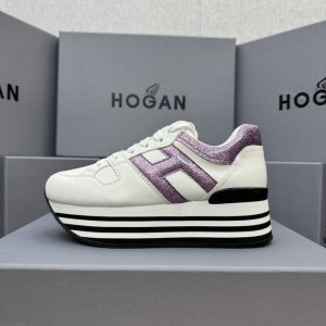hogan 度假系列新款顶级版现货发售 松糕厚底顶级版 都市新潮休闲风 各明星 博主推荐 时尚百搭风格百变！原版楦型 原版大底一比一为你打造 值得推荐！ 鞋面采