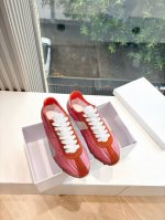 出厂 顶级版本 Maisonmargiela Mm6德训休闲鞋鬼才设计师品牌，一个轻奢品牌上脚很百搭哦，也很随脚舒适，这一款德国训练鞋延续了经典的T形真皮拼接设