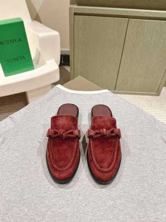 BOTTEGA VENET* 皮质编扣，女士Astaire穆勒拖！原版一比一做法 一致五金 当今流行的又一趋势 天花板啦，精致平底 包裹面料 同色跟皮 用心设计 - 点击图像关闭