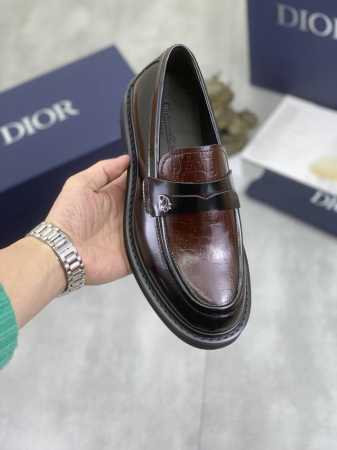 工厂价 实价 水染牛里 原单品质Dior .迪奥 原单代购、高端商务皮鞋、面料：采用意大利进口开边珠牛皮料水染牛里 牛皮里特供轻便专柜原版发泡大底、做工精细、实 - 点击图像关闭