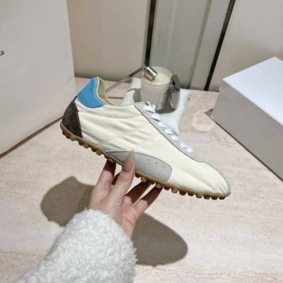 高版本35--45情侣款 ｜德训休闲板鞋 延续品牌独具辨识度的解构主义美学，Maison Margiela 2025春夏系列新款上架！ 新款Sprinters运
