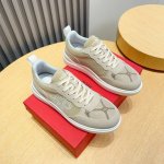 工厂P Hugo Boss 原版经典款休闲运动鞋本款是德国Boss官方旗下主打经典款，1:1质量，德国Boss原厂名师制作，鞋面采用原版布料搭配皮革制作。完美楦