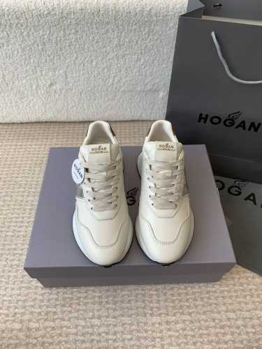 Hogan H601系列 情侣 运动鞋 24ss新款 Hogan H601系列运动鞋贾玲同款本款H601系列运动鞋 兼具个性设计和复古元素，轻便鞋底沿袭261系