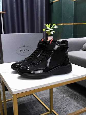 实价 Prada 普拉达 运动男鞋高端品牌，新款上市，上图必卖 顶级奢侈品牌，最新時尚运动休闲男鞋，潮流百搭之款，鞋面进口涂鸦漆皮拼接网布加牛皮垫脚超精细做工， - 点击图像关闭