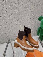 Hermes 爱马*厚底经典短靴 高级定制系列 真正的高级定制 对标对版 进出专柜无压力 专柜经典款万年不败 高级定制短靴 正品新版型有着欧洲贵族血统 非常帅