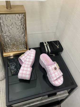 出厂价 顶级 品质 2024坡跟拖鞋 Size:35-41 40 41定做不退换 原版包装配套 - 点击图像关闭