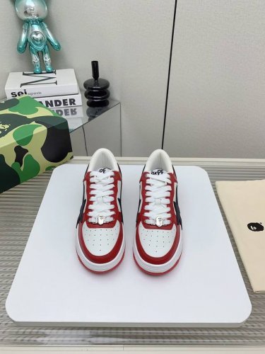 出厂女 男10 高版本 A BATHING APE vs 最新爆款休闲鞋系列 情侣拼色休闲鞋 A BATHING APE 各大明星 博主同款 诞生于1993年的