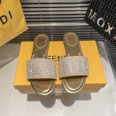 橙子出厂价p fendi 芬迪 初夏新款 满钻平底拖鞋 一字拖 休闲凉拖 颜色 黑 白 粉 棕 金 银 码数 35-42