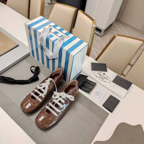 校园风玛丽珍绑带单鞋系列 顶级包装配套最高版本 PRADA 2025s普拉达春夏新品， 顶级版本 实力来袭！校园风时尚普拉达公主糖果风绑带单鞋，少女必备 每色鞋