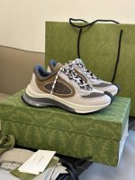 顶级品质 Gucci fw23 new arrival～ gucci run 情侣款跑鞋新品 鞋型的线条感以及不同材质和颜色的配搭，简直可以登上年度跑鞋top3