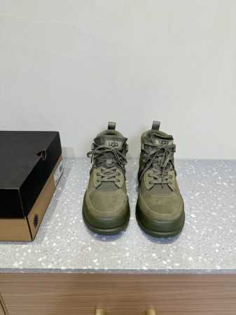 限男款 UGG 系带 厚底 轮胎 休闲靴 户外 工装风 短靴 马丁靴 原版购入开发 做货 UGG轮胎休闲靴 这款靴子比一般马丁靴轻很多 并旦鞋面采用防泼水科技去 - 点击图像关闭