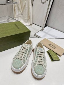 橙子出厂价p gucci 古驰 经典刺绣Gg低帮老花厚底帆布鞋 休闲鞋板鞋 情侣款 重工刺绣追求极致 增高上脚舒适 底轻 面料 特定双G刺绣印花条纹提花织法帆布