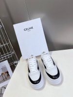 Celine思琳秋冬厚底小白鞋轻奢风格的小白鞋 超多明星网红种草 简单舒服 干净利落 增高显腿细 无论是单穿还是搭配阔腿裤 高街又复古一起来做Celine女孩鞋