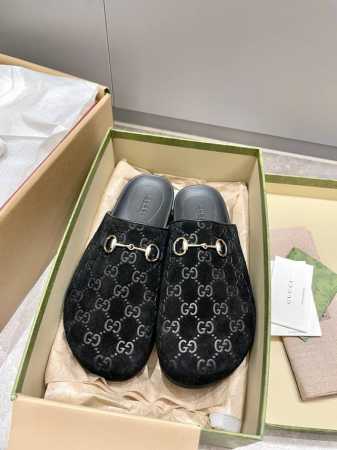 出 Gucci 新款半拖 ～时尚舒适两不误！面料：高丝光牛绒压纹 内里羊皮 橡胶大底 35-40 - 点击图像关闭