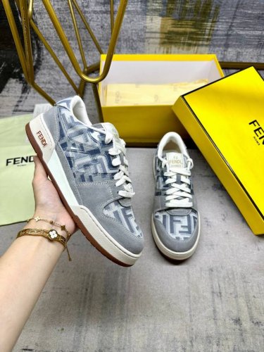 工厂p价 女装女鞋 运动原单 Fendi Match系带最新运动鞋 灰色Ff提花面料和同色牛麂皮材质细节 侧面饰以注塑Ff贴花 女码35-40码 男码39-45