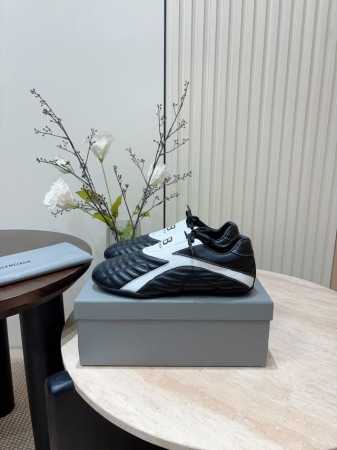 男款 - 25Ss新款Balenciaga巴黎世家格纹棒球鞋休闲鞋 原版购入开发 做货 巴黎家最新隐藏款网球鞋软菱格纹 柔软小牛皮配搭和经典双logo满满的复古 - 点击图像关闭
