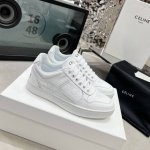 冲量价: Celin*]New运动小白鞋热爱运动的你怎么少得了Celine的运动鞋呢经典的纯色风格，加入了撞色元素，简约时髦，看上去就很有高级感，让你一眼就爱上