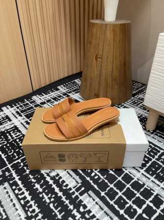 Dio* 2025 春夏新款 Dway 平底一字拖拼色女鞋 Cd字母Logo立体刺绣圆柱跟凉鞋 方头粗跟果冻色露趾拖鞋 原版开发市面顶级版本 材质：鞋面原版一致 - 点击图像关闭
