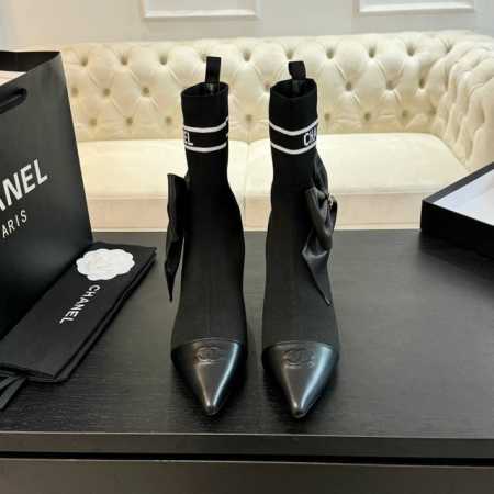 CHANE*｜小香24B秋冬新品高跟蝴蝶结袜子靴！ 本季王炸神款女神必备单品 袜子靴的特点就是穿着舒适瘦腿 不管什么腿型都能包得住 超好搭配衣服 巨显脚瘦 美惨 - 点击图像关闭