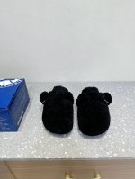 勃肯_包头 毛毛拖鞋 BIRKENSTOCK毛毛鞋加绒软木拖鞋外穿Arizona系列 舒适还轻便，再加上弧度贴合脚弓，而且软木乳胶有一定的收缩性，长时间穿着后能