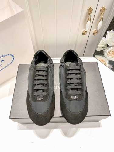 橙子出厂价p prada 普拉达2025新款 圆头系带平底休闲鞋 德训鞋 运动鞋 码数：35-40