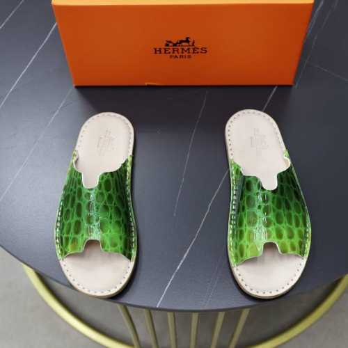 出厂价pp： 品牌：爱马仕 标准码：38-44 45订做 等级：官网同款 材料：原版皮料设计 牛皮中底 原版轻便耐磨成型大底 款式类别：男士时尚凉拖鞋 尊贵奢侈