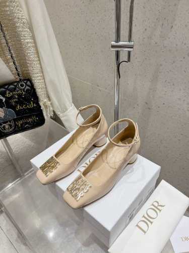 高版本出厂 顶级品质 代购级 官网同步飞机盒包装 Dior 迪奥 秋冬最新时装秀高定系列 MISS DIOR 粗跟方头单鞋！ 粗跟方头玛丽珍芭蕾舞女鞋 CD字母